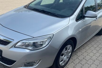 Opel Astra 218.399 km 2.690 € Erfurt-Urbich 99098