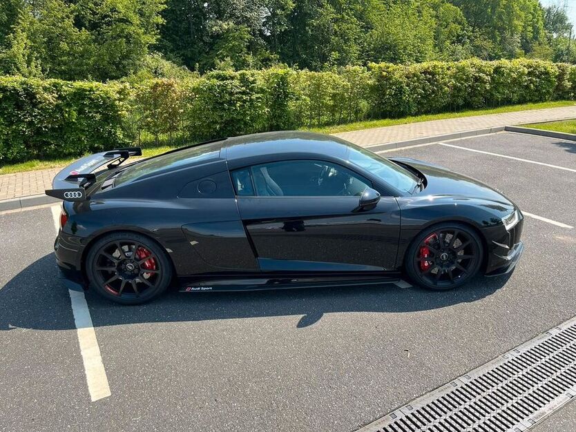 R8