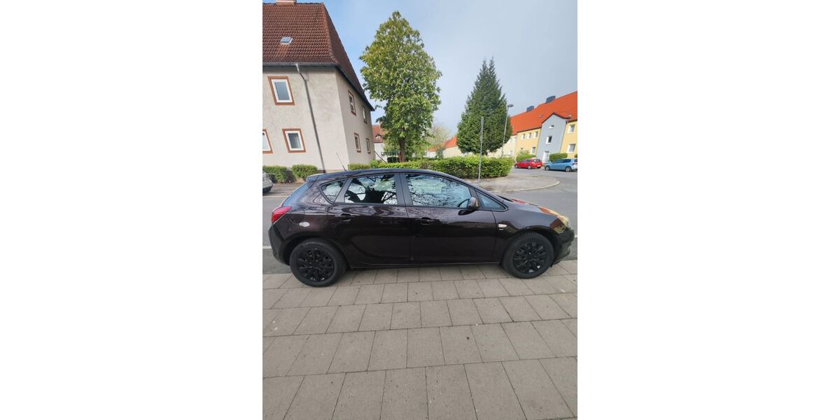 Opel Astra 111.044 km 7.999 &euro; Salzgitter 38226