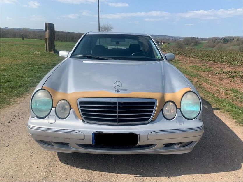 E 200