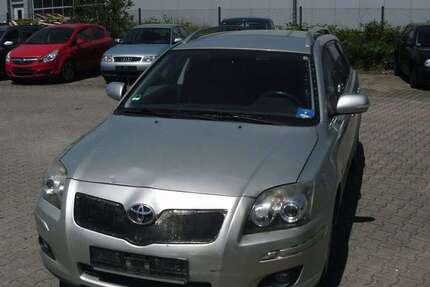 Toyota Avensis 189.500 km 2.799 &euro; Bruchsal 76646