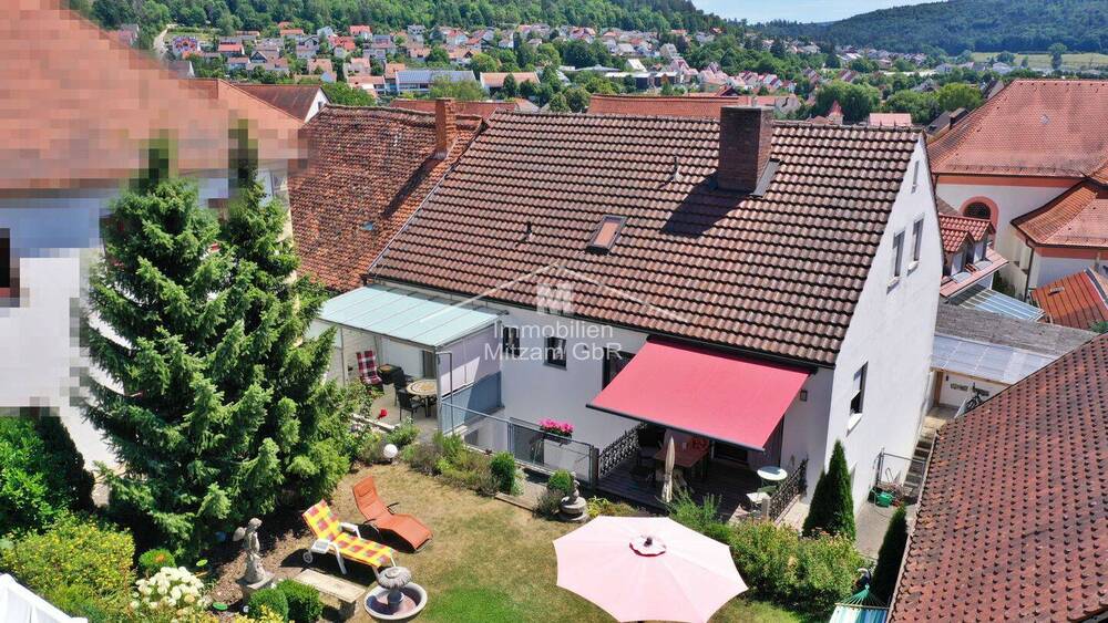 Mehrfamilienhaus, Wohnhaus Greding - 7 Zimmer, 229 m&sup2;, 300.000&euro; | Angebot:26487598