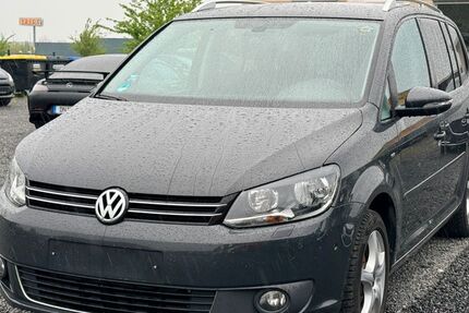 VW Touran 244.000 km 3.950 &euro; Düren 52351