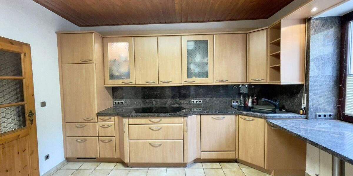 Doppelhaushälfte Bad Dürkheim - 5 Zimmer, 170 m&sup2;, 1.500&euro; | Angebot:25657429