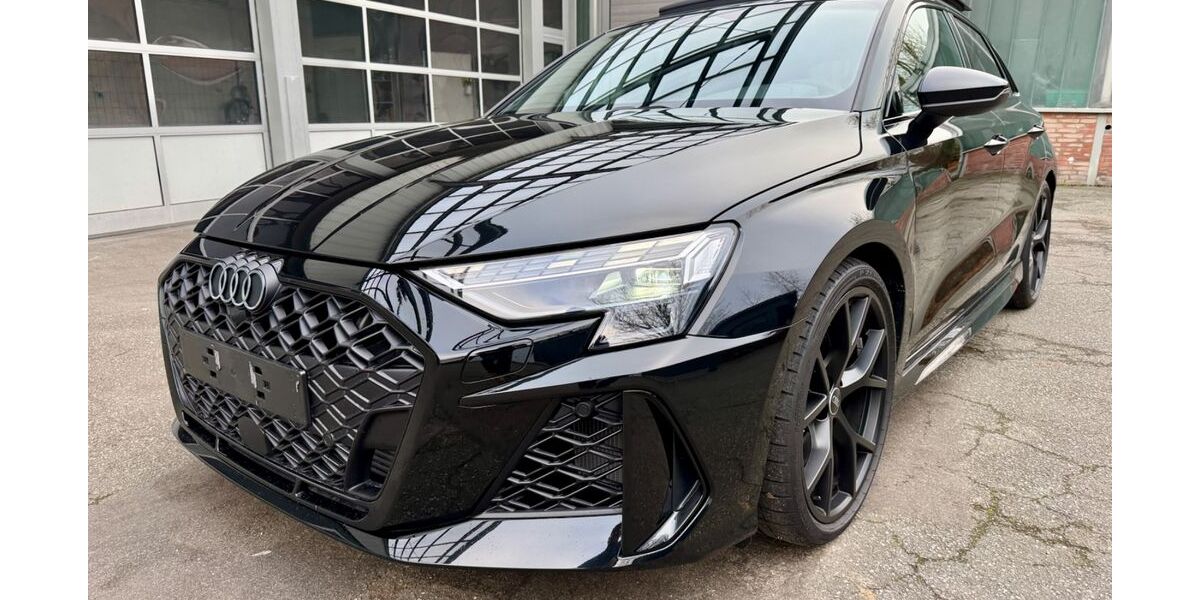 Audi RS3 3.900 km 61.900 &euro; Plön 24306