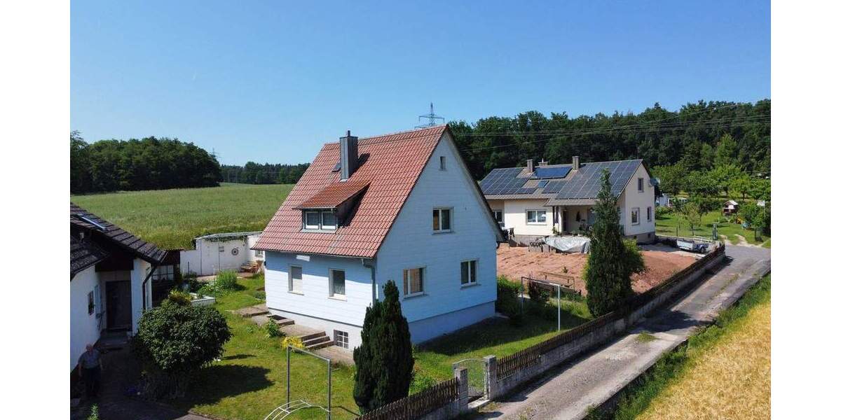 Wohnhaus in ruhiger Ortsrandlage von Sulzbach-Rosenberg zimmer