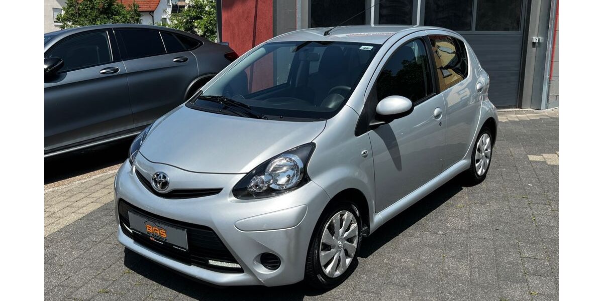 Toyota Aygo (X) 5.400 km 9.390 € Geislingen/Steige 73312