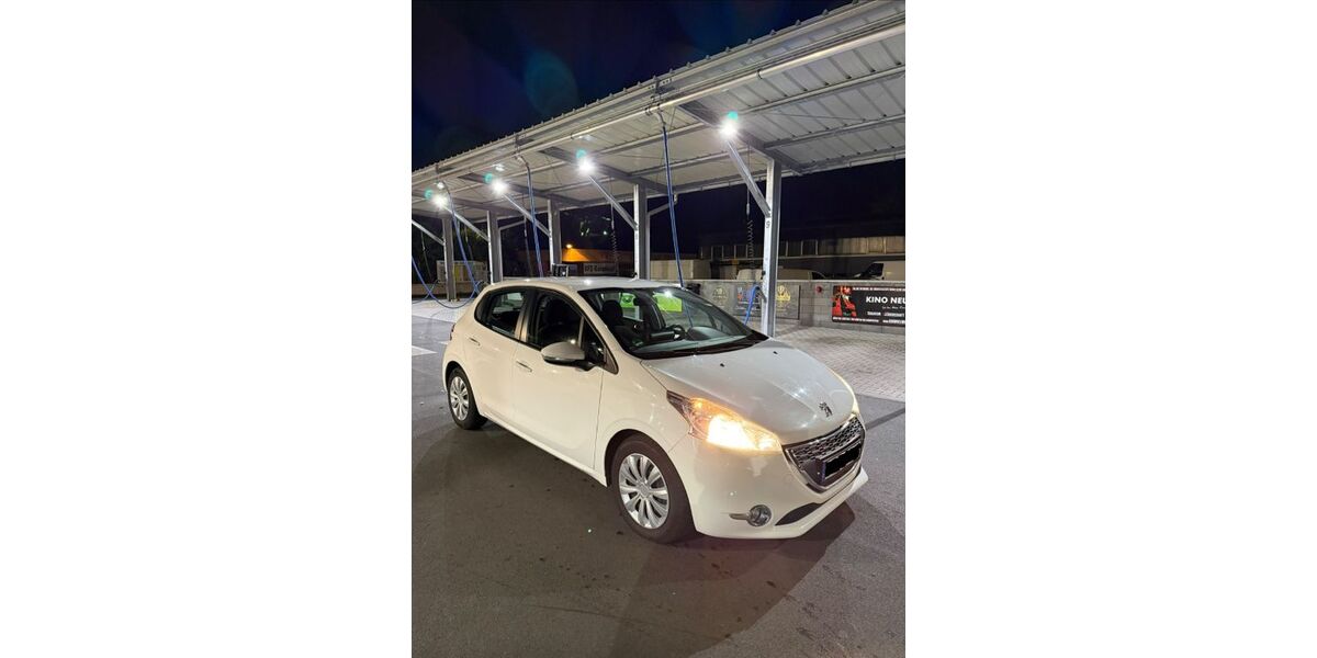 Peugeot 208 170.000 km 4.590 &euro; Neuwied 56564