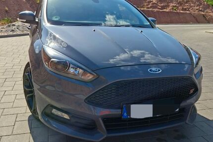 Ford Focus 130.000 km 15.500 &euro; Hauenstein 76846