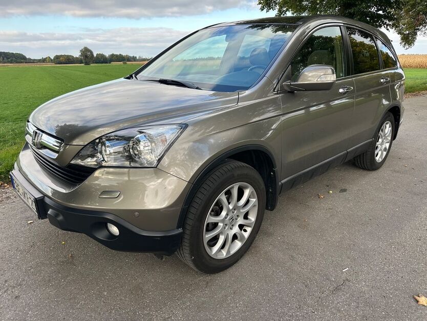 Honda CR-V 141.758 km 7.999 € München 81929