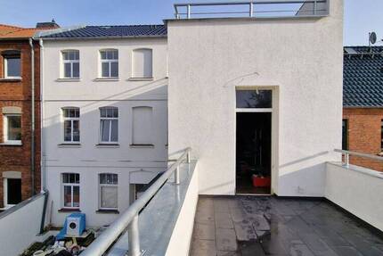 Fast fertig saniertes MFH zimmer