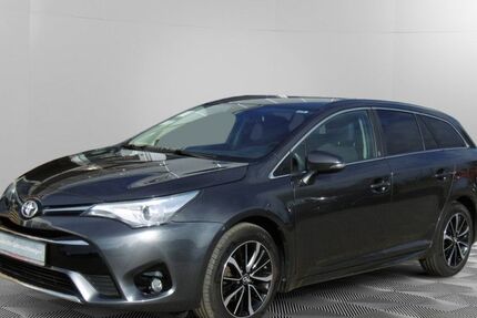 Toyota Avensis 73.000 km 17.360 &euro; Templin 17268