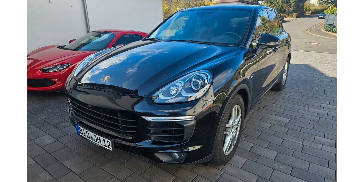 Porsche Cayenne 223.000 km 24.800 € Marburg 35043