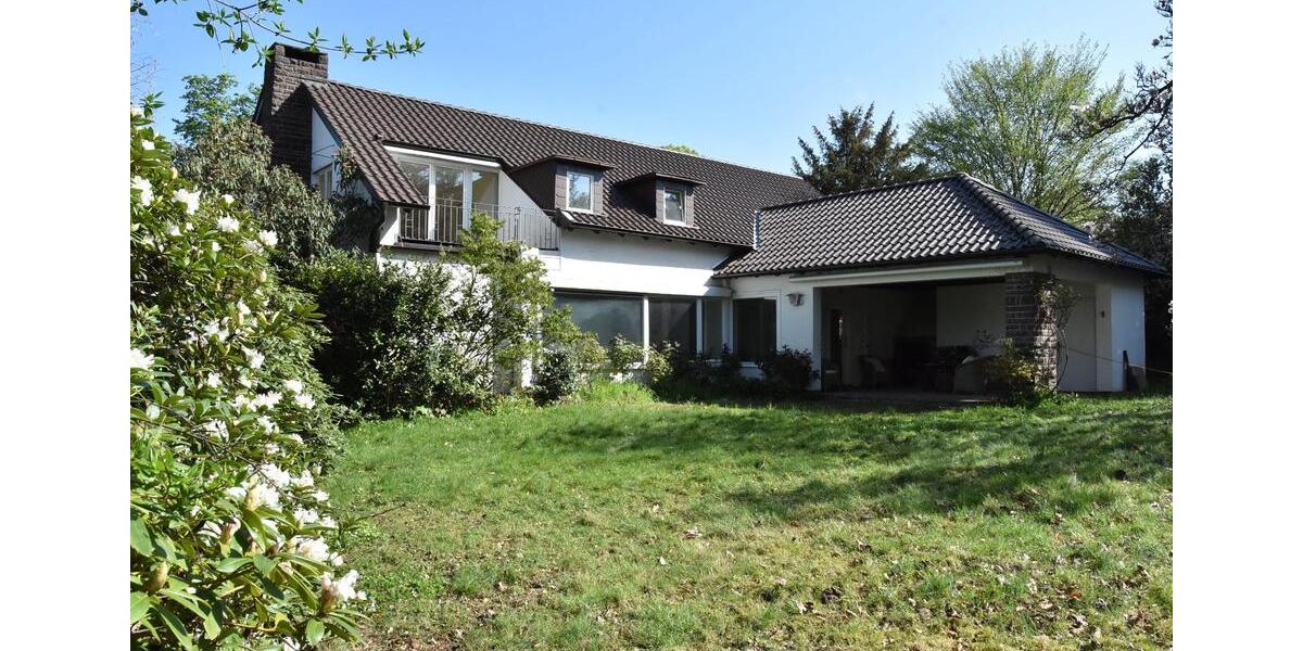 Einfamilienhaus Holzminden - 10.5 Zimmer, 294 m&sup2;, 420.000&euro; | Angebot:27004043