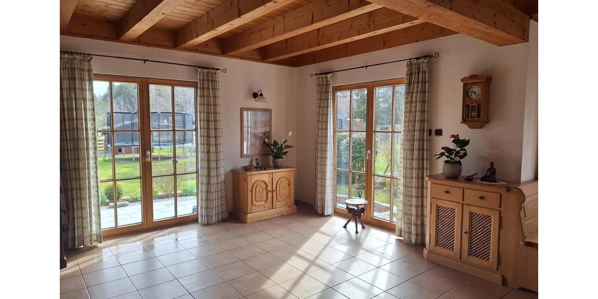 Einfamilienhaus Berg - 4 Zimmer, 169 m&sup2;, 3.200&euro; | Angebot:24589735