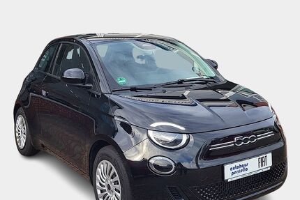 Fiat 500e 11.102 km 24.990 € Göttingen 37077