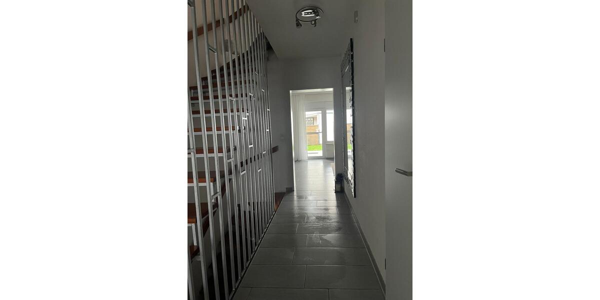 Reihenhaus Gütersloh - 6 Zimmer, 110 m&sup2;, 360.000&euro; | Angebot:26224601