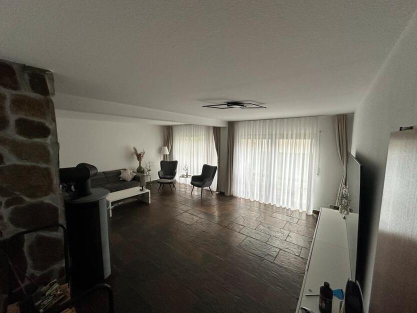 Traumhafte Doppelhaushälfte mit Garten in 91227 Leinburg zimmer