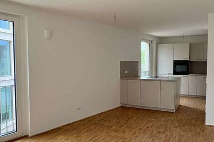 Wohnung Leonberg - 3 Zimmer, 86 m&sup2;, 1.560&euro; | Angebot:25193796