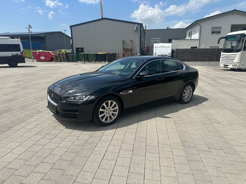 Jaguar XE 29.893 km 18.900 € Oberstenfeld 71720