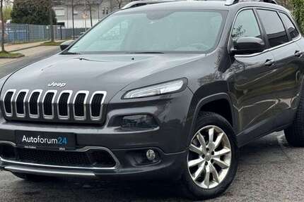 Jeep Cherokee 200.000 km 8.999 &euro; Jülich 52428