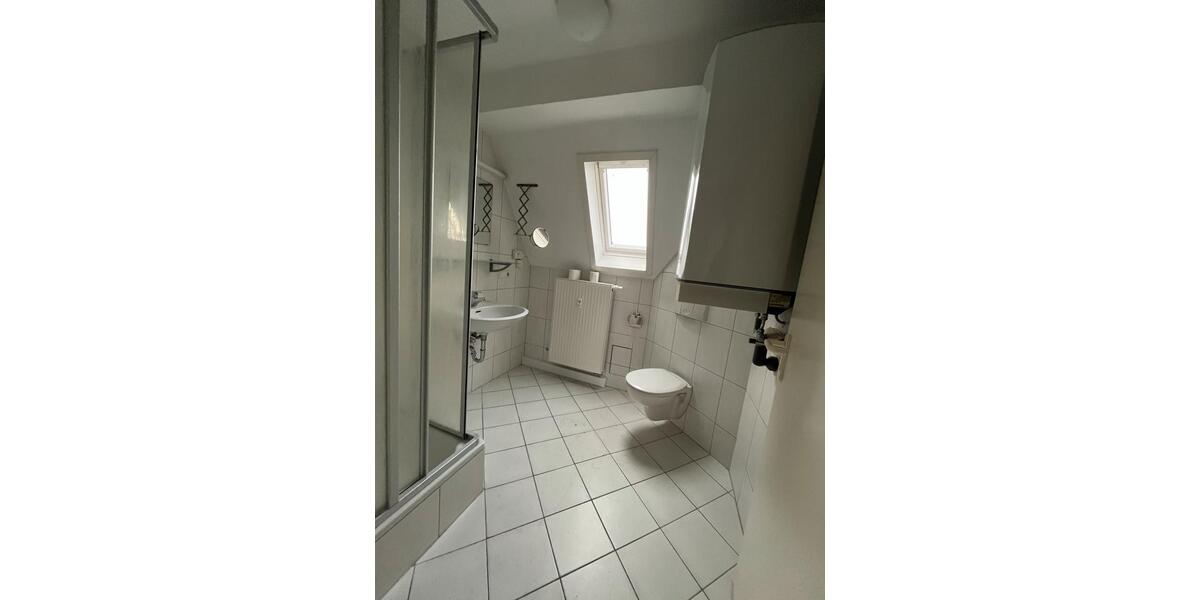 Dachgeschoßwohnung Neu-Ulm Ludwigsfeld - 3 Zimmer, 80 m&sup2;, 890&euro; | Angebot:26350701