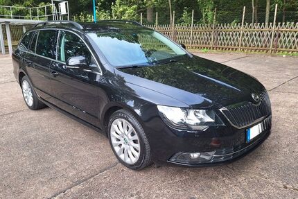 Skoda Superb 112.441 km 12.500 &euro; Chemnitz 09126