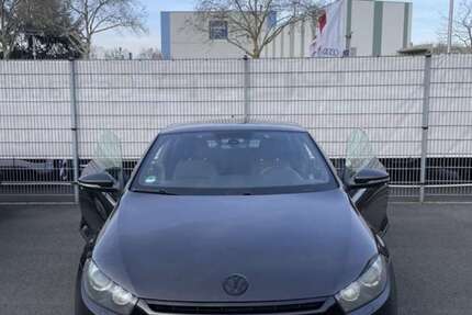 VW Scirocco 183.355 km 5.900 &euro; Troisdorf 53842