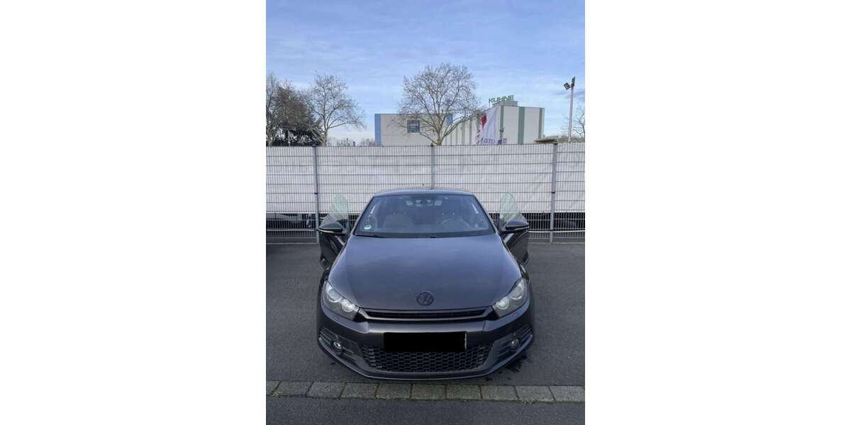 VW Scirocco 183.355 km 5.900 &euro; Troisdorf 53842