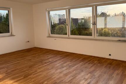 Helle 5-Zimmer-Wohnung mit eigenem Garten -neu saniert- 5 zimmer