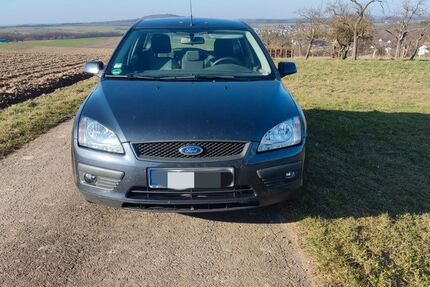 Ford Focus 72.900 km 2.300 &euro; Hüttenberg 35625