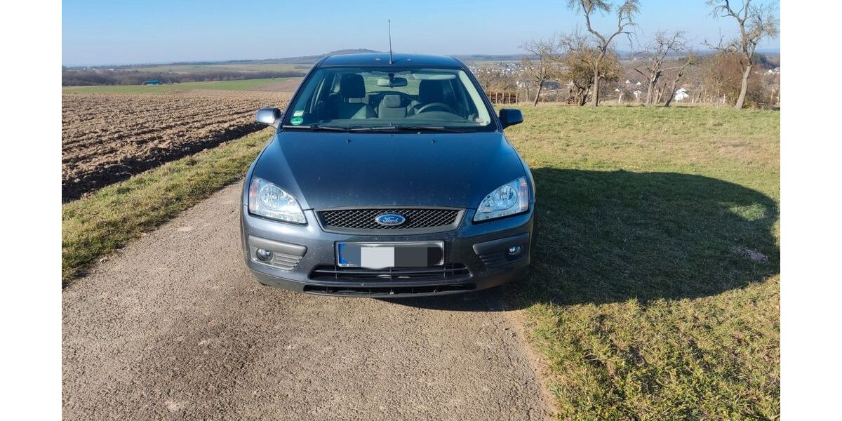 Ford Focus 72.900 km 2.300 &euro; Hüttenberg 35625