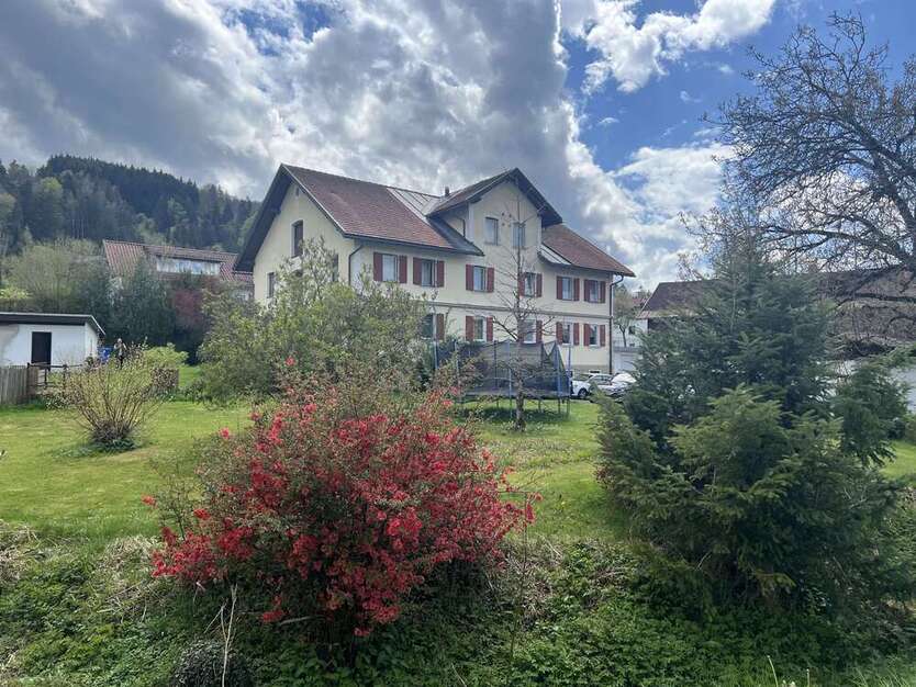 Haus zum Kaufen in Grünenbach 749.000 € 335 m²