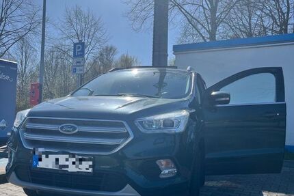 Ford Kuga 139.000 km 13.200 &euro; Nortorf 24589
