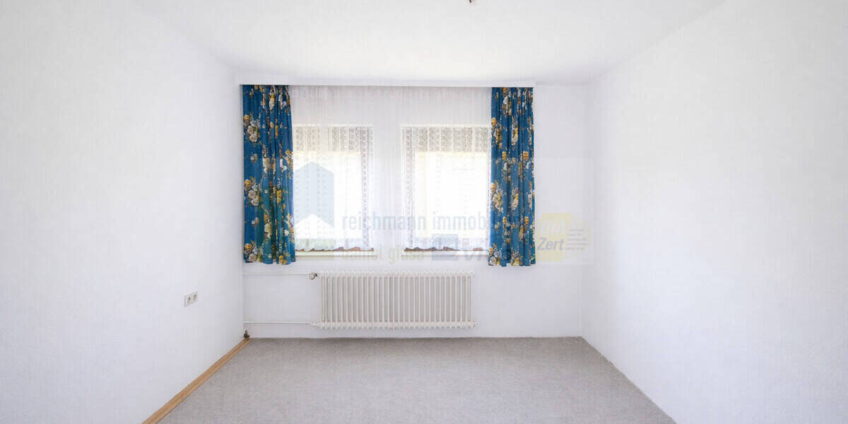 Einfamilienhaus Villingen-Schwenningen Schwenningen - 7 Zimmer, 216 m&sup2;, 790.000&euro; | Angebot:26306048