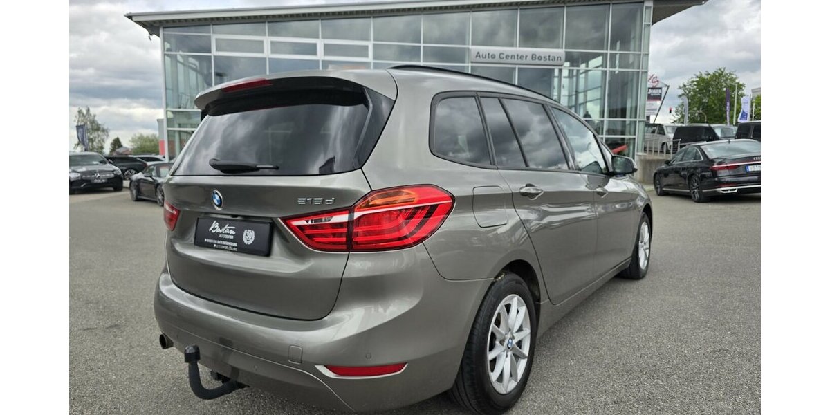 BMW 218 Active Tourer d ADVANTAGE/7-SITZER/AHK/KLIMA 179.900 km 11.900 &euro; Villingen-Schwenningen 78054