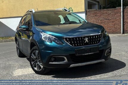 Peugeot 2008 Allure*AHK*Navi*Car-play*SHZ*LED*Tempo* 103.785 km 9.990 &euro; Berlin 13187