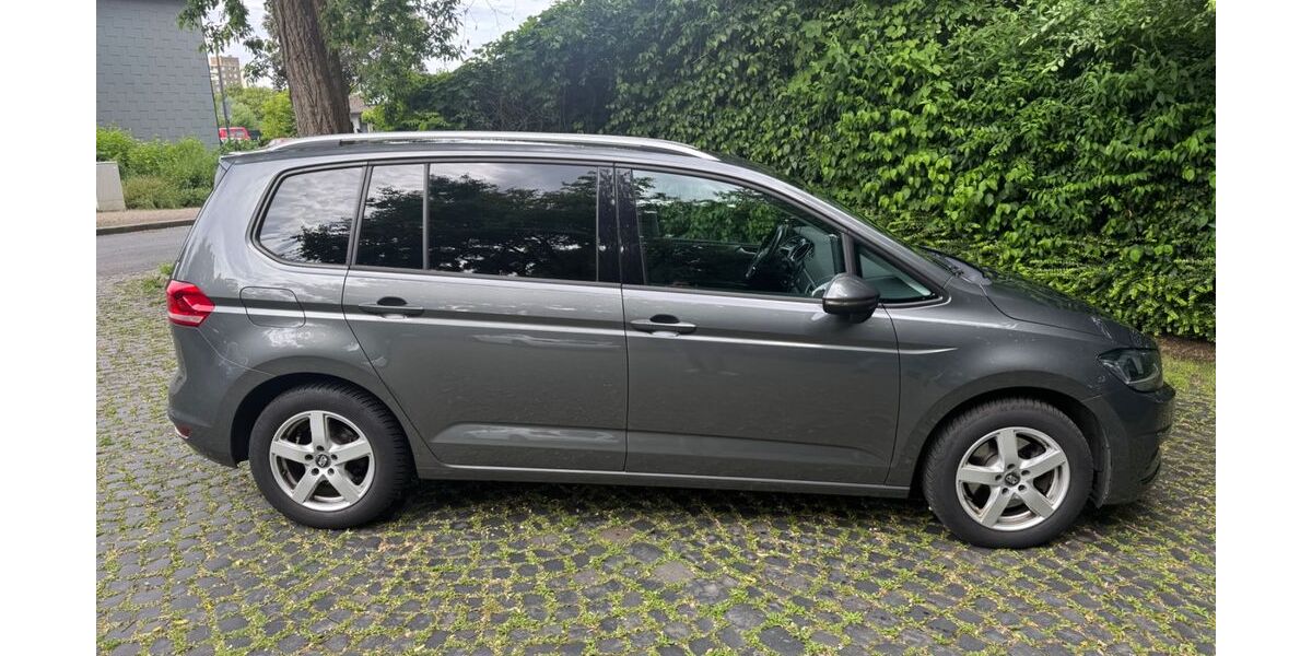 VW Touran 141.000 km 12.700 &euro; Herne 44623