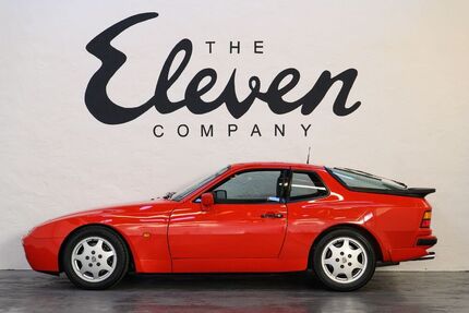 Porsche 944