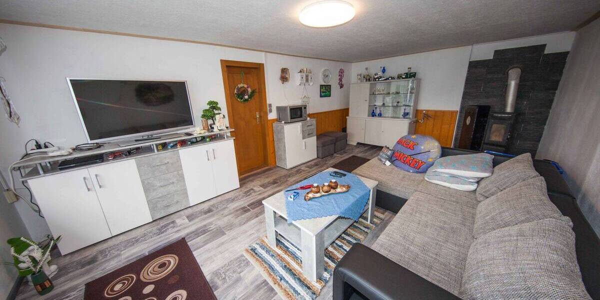 Mehrfamilienhaus, Wohnhaus Sachsenbrunn Sachsenbrunn - 3 Zimmer, 70 m&sup2;, 79.000&euro; | Angebot:26882110