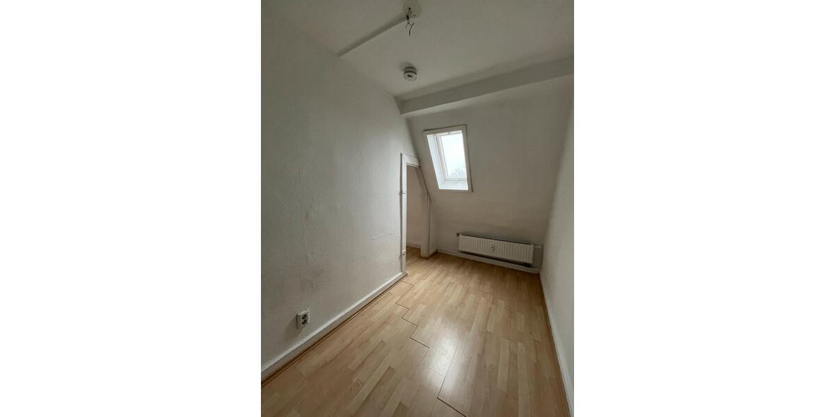 Dachgeschoßwohnung Neu-Ulm Ludwigsfeld - 3 Zimmer, 80 m&sup2;, 890&euro; | Angebot:26350701