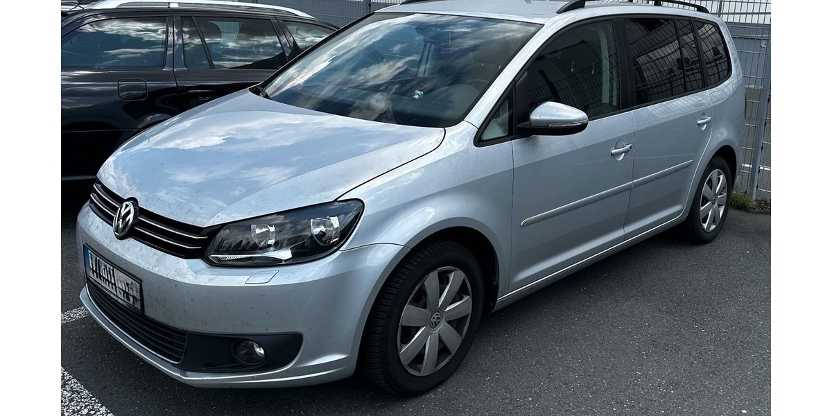 VW Touran 131.000 km 9.500 &euro; Kassel 34117