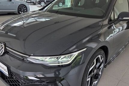 VW Golf 2.500 km 33.470 &euro; Chemnitz 09116