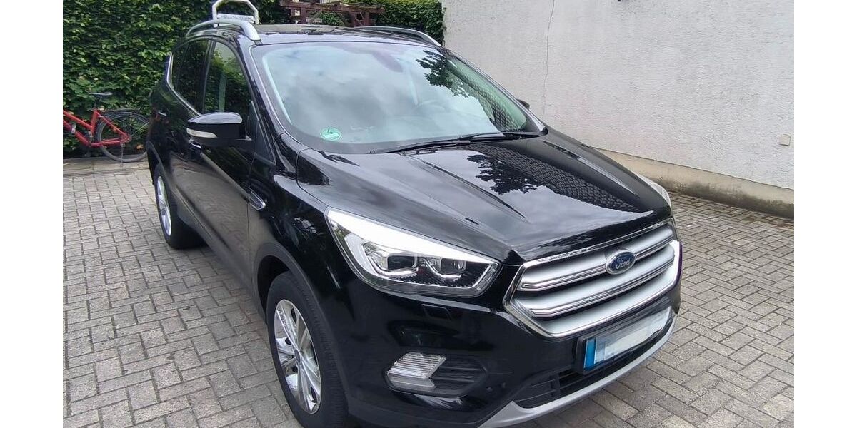 Ford Kuga 95.000 km 14.200 &euro; Emsdetten 48282