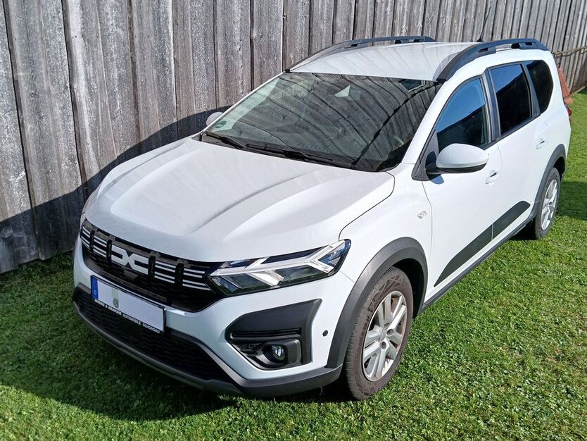 Dacia Jogger 25.000 km 18.300 € Burggen 86977