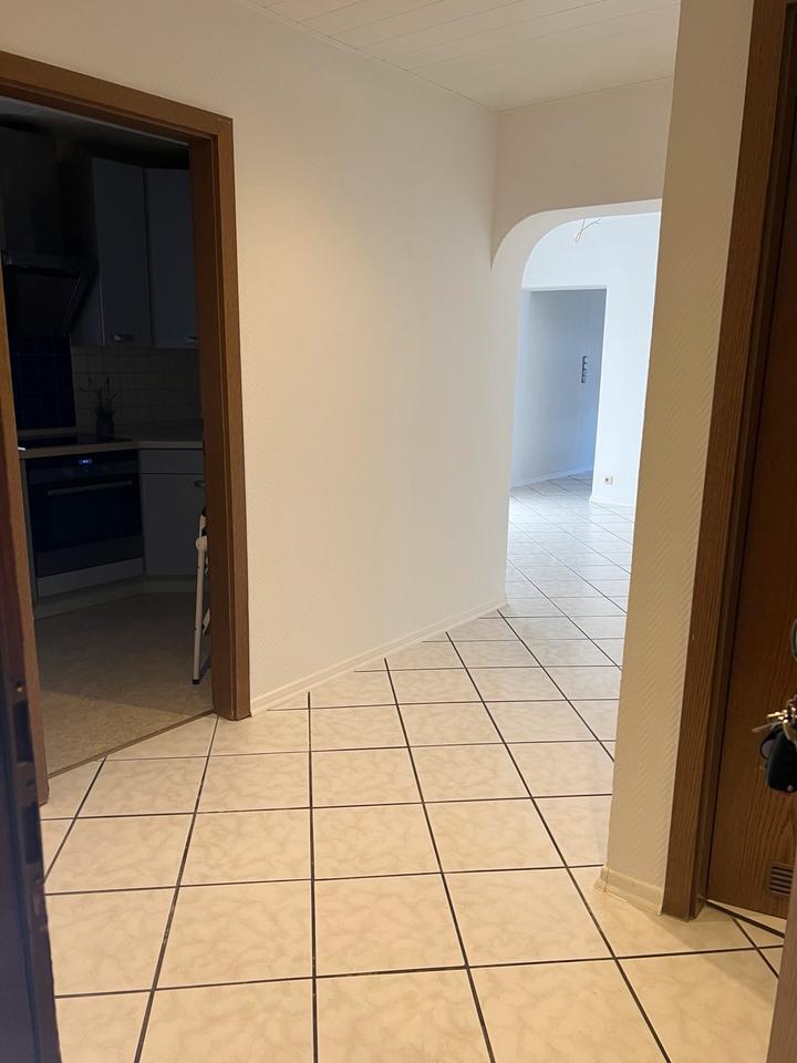 3 Zimmerwohnung mit Wintergarten und Garage
