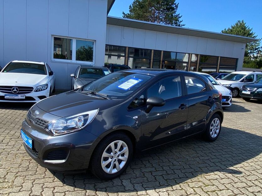 Kia Rio 81.000 km 6.990 € Goslar 38644
