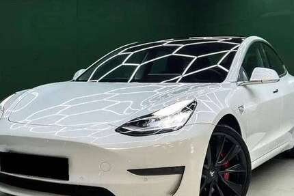 Tesla Model 3 122.561 km 15.000 &euro; Langenneufnach 86863