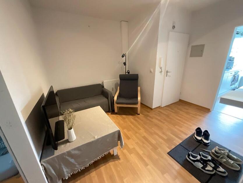 Hübsches WG Zimmer frei ab sofort
