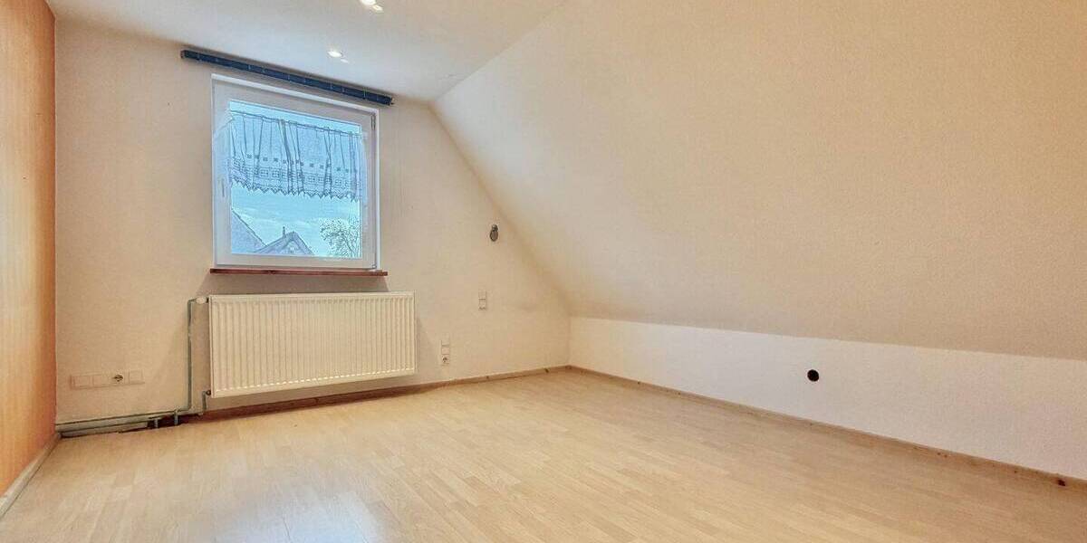 Einfamilienhaus Leegebruch - 7 Zimmer, 295 m&sup2;, 460.000&euro; | Angebot:26276672